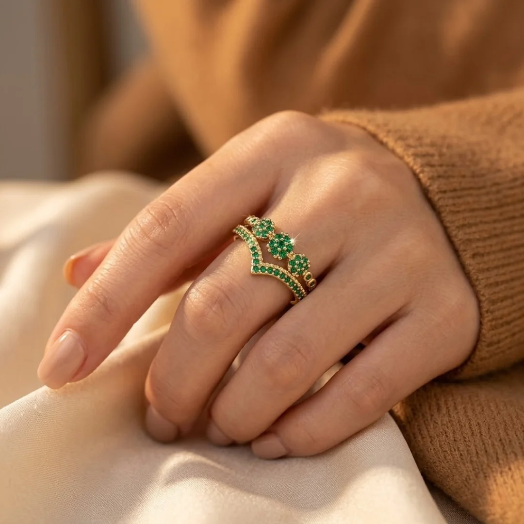 Gold Emerald Cluster Ring - Image 2