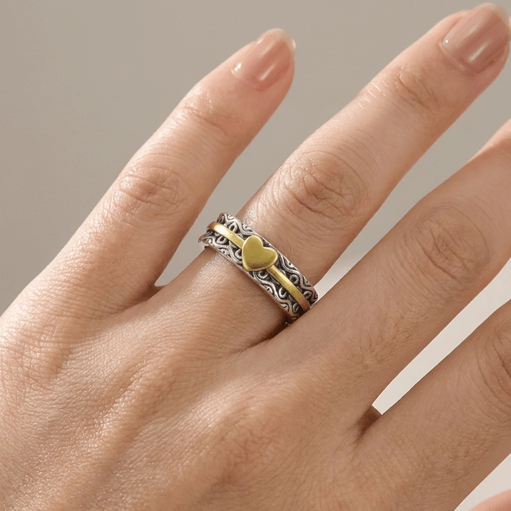 HANDMADE GOLD HEART BAND RING - Image 2