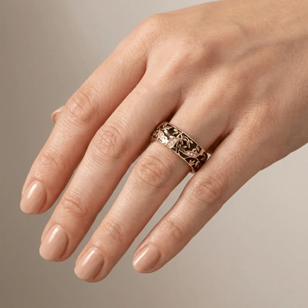 GOLD VINTAGE LEAF BAND RING - Image 2