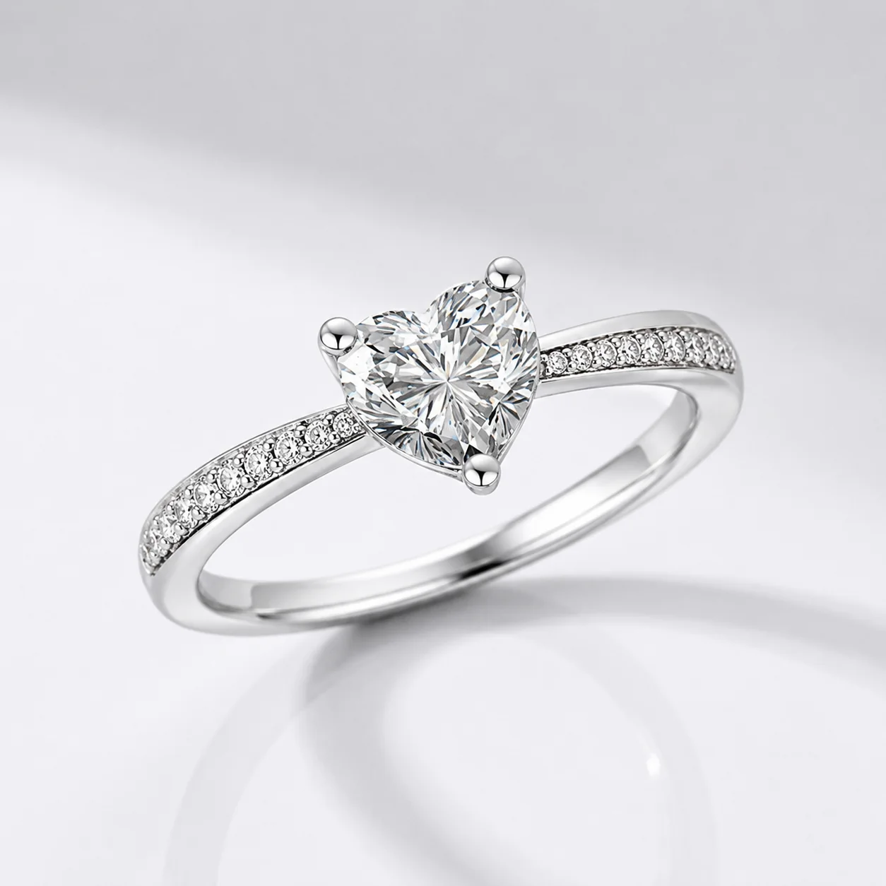 HEART ZIRCONIA SILVER PAVÉ RING