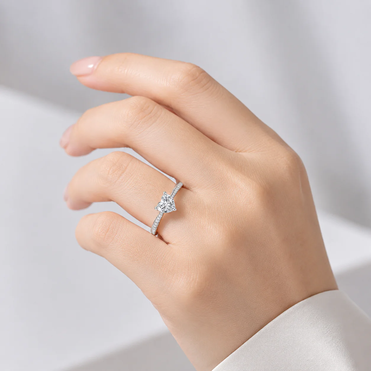 HEART ZIRCONIA SILVER PAVÉ RING - Image 2