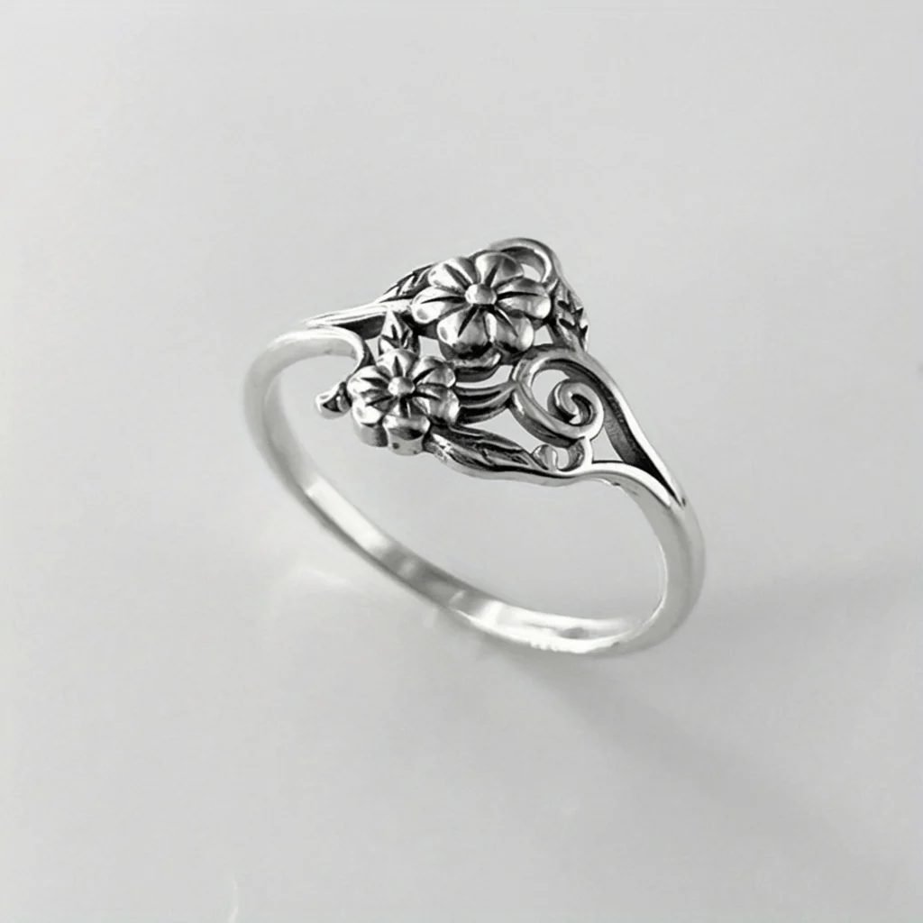 SILVER FLOWER ORNATE RING