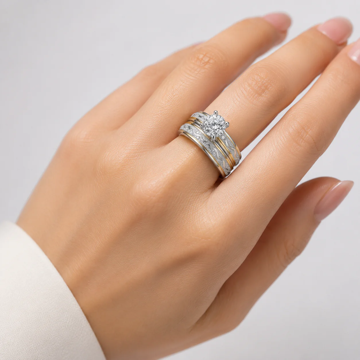 SILVER GOLD STRIPE DIAMOND RING - Image 2